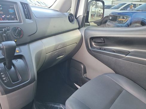 Used 2021 Nissan NV200 S image 28