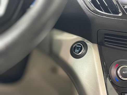 Used 2014 Ford C-MAX Energi SEL w/ Equipment Group 301A image 24