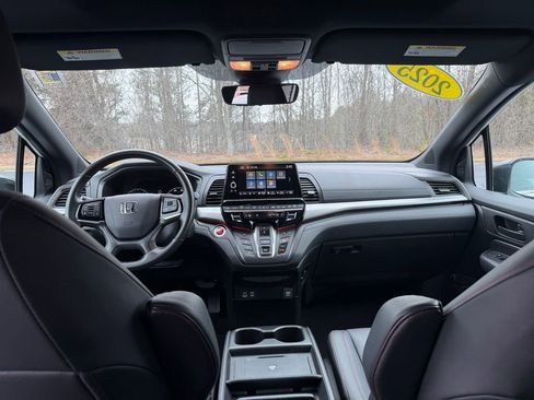 Used 2025 Honda Odyssey Sport-L image 31