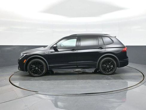 Used 2022 Volkswagen Tiguan SE R-Line image 4