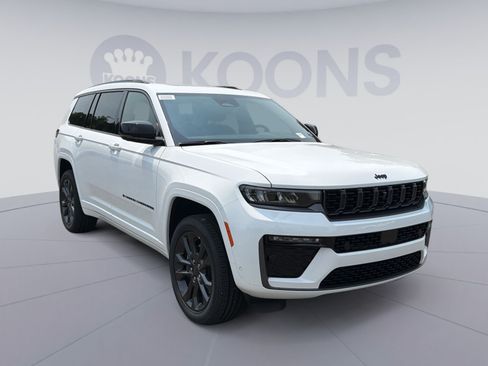 New 2026 Jeep Grand Cherokee L Limited AWD/4WD image 10