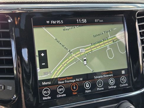 Used 2022 Jeep Grand Cherokee Limited image 21