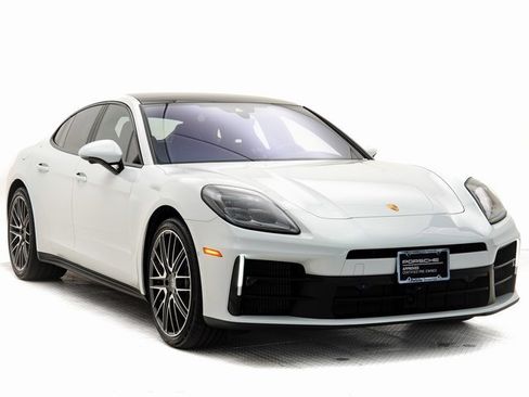 Used 2025 Porsche Panamera 4 image 29