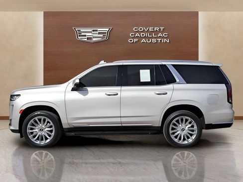 Certified 2024 Cadillac Escalade Premium Luxury RWD image 2