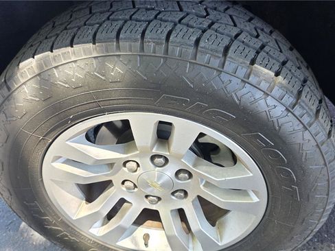 Used 2019 Chevrolet Tahoe LT RWD image 9
