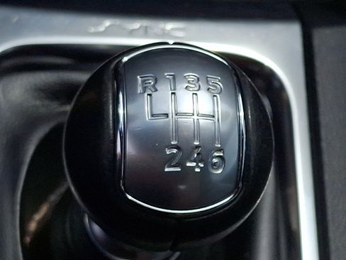 Used 2018 Ford Mustang GT Premium RWD image 28
