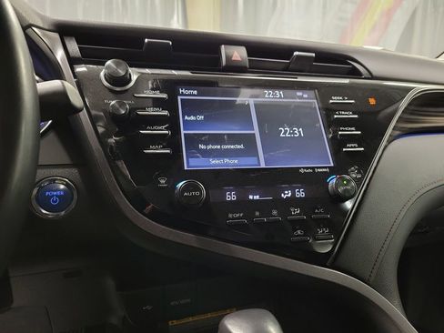 Used 2020 Toyota Camry XLE w/ Carpet Mat Package FWD image 14