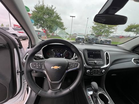 Used 2024 Chevrolet Equinox LT AWD/4WD image 39