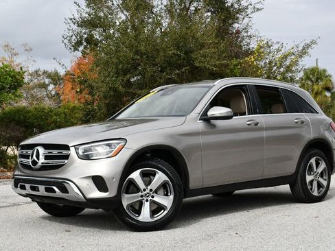 Used 2022 Mercedes-Benz GLC 300 image 2