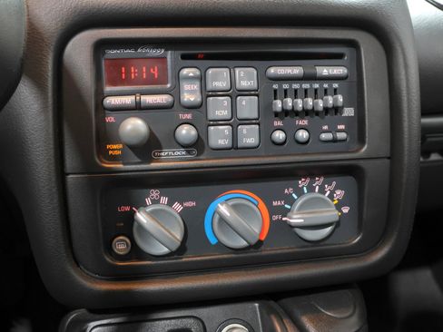 Used 2000 Pontiac Firebird Formula RWD image 9