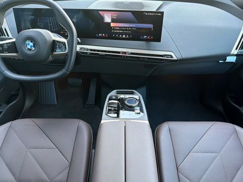Used 2026 BMW iX xDrive45 image 17