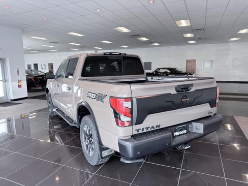 Used 2021 Nissan Titan PRO-4X w/ Pro-4x Utility Package AWD/4WD image 4