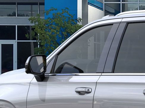 New 2026 Chevrolet Suburban Premier image 14