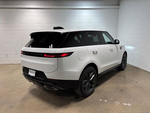 New 2026 Land Rover Range Rover Sport SE image 1