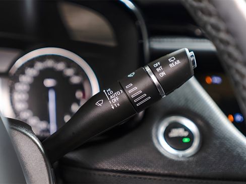 Used 2022 Cadillac XT5 Premium Luxury w/ LPO, Floor Liner Package image 22