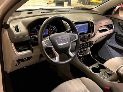 Used 2022 GMC Terrain SLE w/ Driver Convenience Package image 17