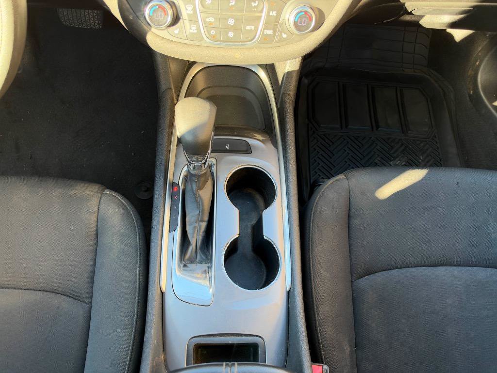 Used 2021 Chevrolet Malibu LT FWD image 13