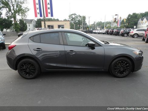 Used 2016 MAZDA MAZDA3 i Sport FWD image 4