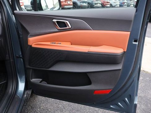 New 2026 Kia Carnival SX image 9