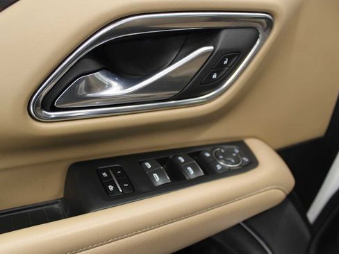 Used 2023 Chevrolet Tahoe Premier AWD/4WD image 19