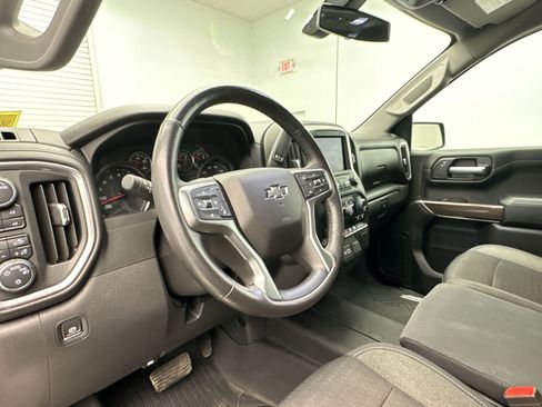 Certified 2020 Chevrolet Silverado 1500 RST image 4