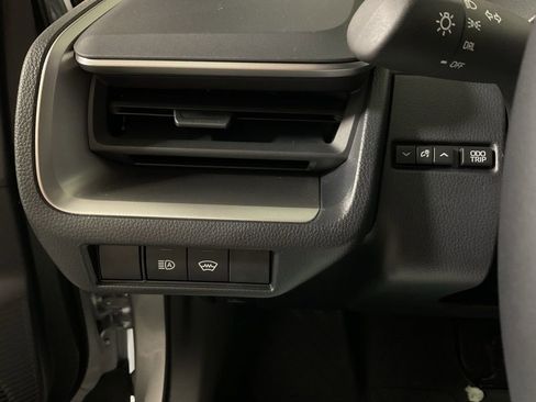 New 2026 Toyota Prius LE image 15