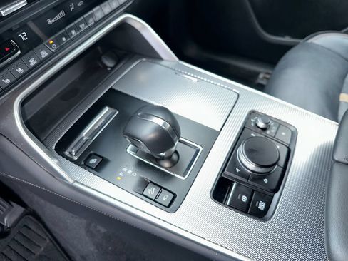 Certified 2025 MAZDA CX-70 Plug-In Hybrid w/ Premium Plus AWD/4WD image 22