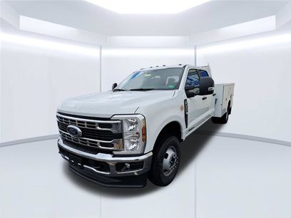 New 2025 Ford F350 XL w/ XL Chrome Package