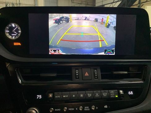 Used 2022 Lexus ES 300h F Sport image 21