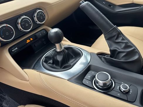 Used 2025 MAZDA MX-5 Miata RF Grand Touring w/ Weather Package image 23