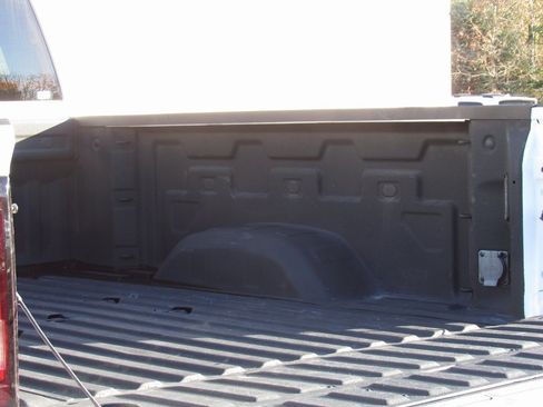 Used 2023 GMC Sierra 3500 SLT w/ SLT Premium Package image 10