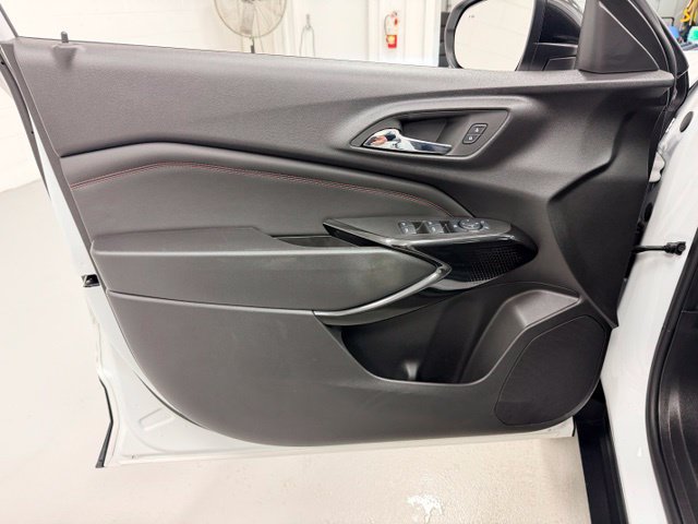 Certified 2024 Chevrolet Trax RS w/ Sunroof Package FWD image 18
