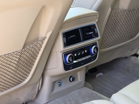 Used 2018 Audi Q7 3.0T Premium Plus w/ Premium Plus Package AWD/4WD image 23