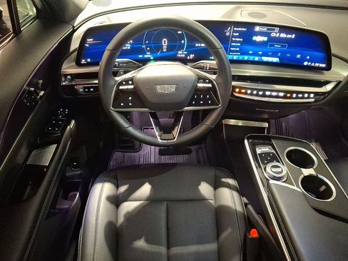 Certified 2024 Cadillac Lyriq Luxury RWD image 22