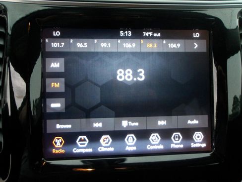 Used 2020 Jeep Cherokee Limited image 23