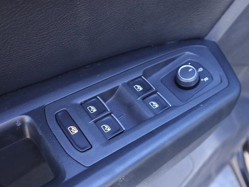 Used 2018 Volkswagen Atlas S image 11