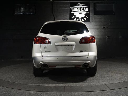 Used 2009 Buick Enclave CXL w/ Entertainment Package #2 image 3