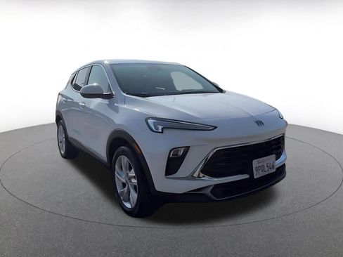 Used 2025 Buick Encore GX Preferred image 3