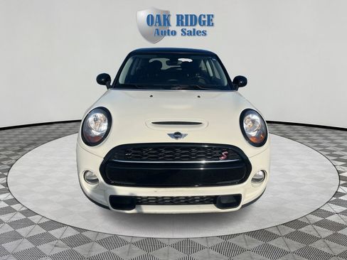 Used 2018 MINI Cooper S image 2