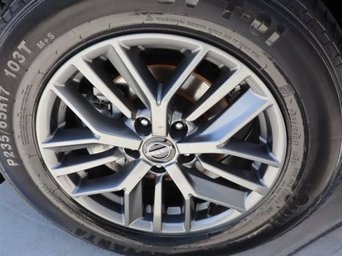 Used 2024 Nissan Rogue S FWD image 39