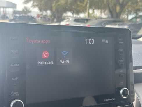 Used 2022 Toyota Corolla Cross XLE w/ Convenience Package image 17