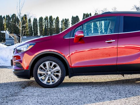 Used 2019 Buick Encore Preferred image 31
