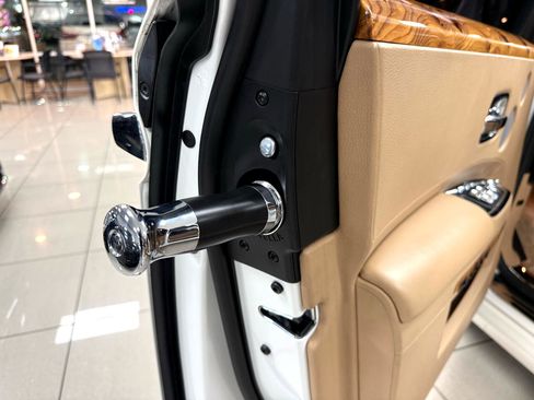 Used 2011 Rolls-Royce Ghost Sedan image 35