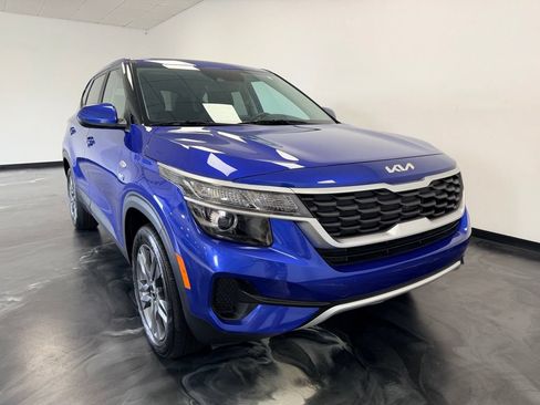 Used 2023 Kia Seltos LX AWD/4WD image 24