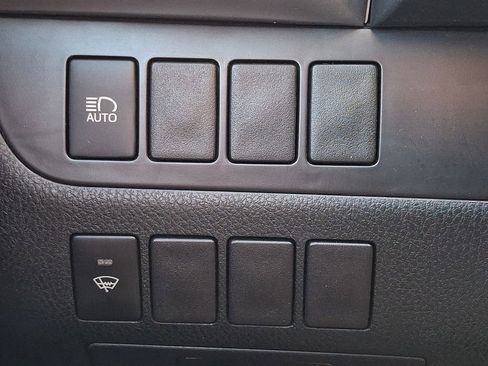 Used 2019 Toyota Highlander LE image 26