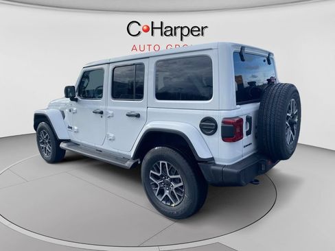 New 2026 Jeep Wrangler Unlimited Sahara AWD/4WD image 5
