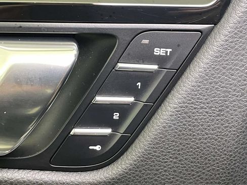Used 2018 Porsche Macan S AWD/4WD image 36