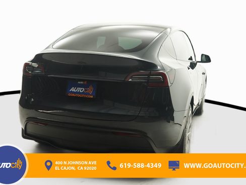 Used 2024 Tesla Model Y Long Range RWD image 10