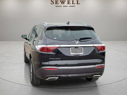 Used 2024 Buick Enclave Essence w/ Technology Package FWD image 3