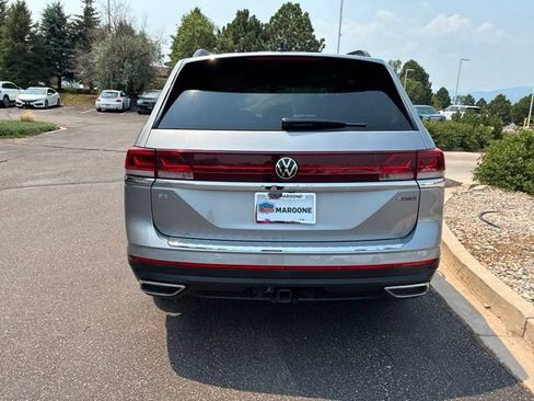 Used 2024 Volkswagen Atlas SE w/ Panoramic Sunroof Package AWD/4WD image 5